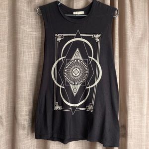 Sleeveless patterned tank